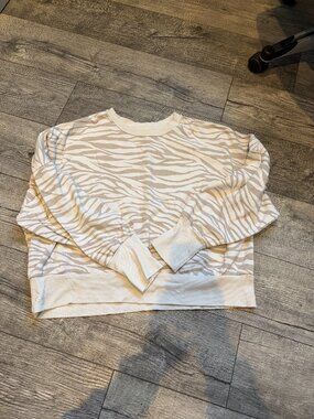 Old Navy Womens XXL 2X Grey Zebra Crew Neck Sweater